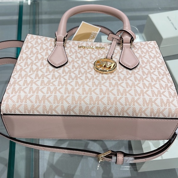 MICHAEL KORS
Sheila Small Faux Saffiano Leather Satchel
Optic Wht/Rose Gold
NWT - Picture 12 of 16